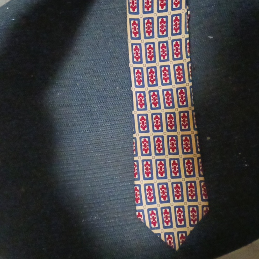 Vintage Burberry Men's Tie - Picture 4 of 4